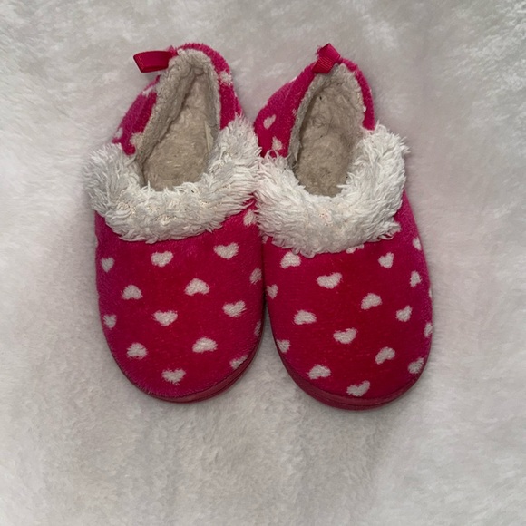 Garanimals Other - Small size 5/6 pink and white heart slippers